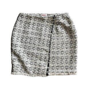 Showpo skirt size 6